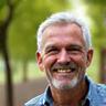Ritratto sorridente di Giuseppe, 55 anni